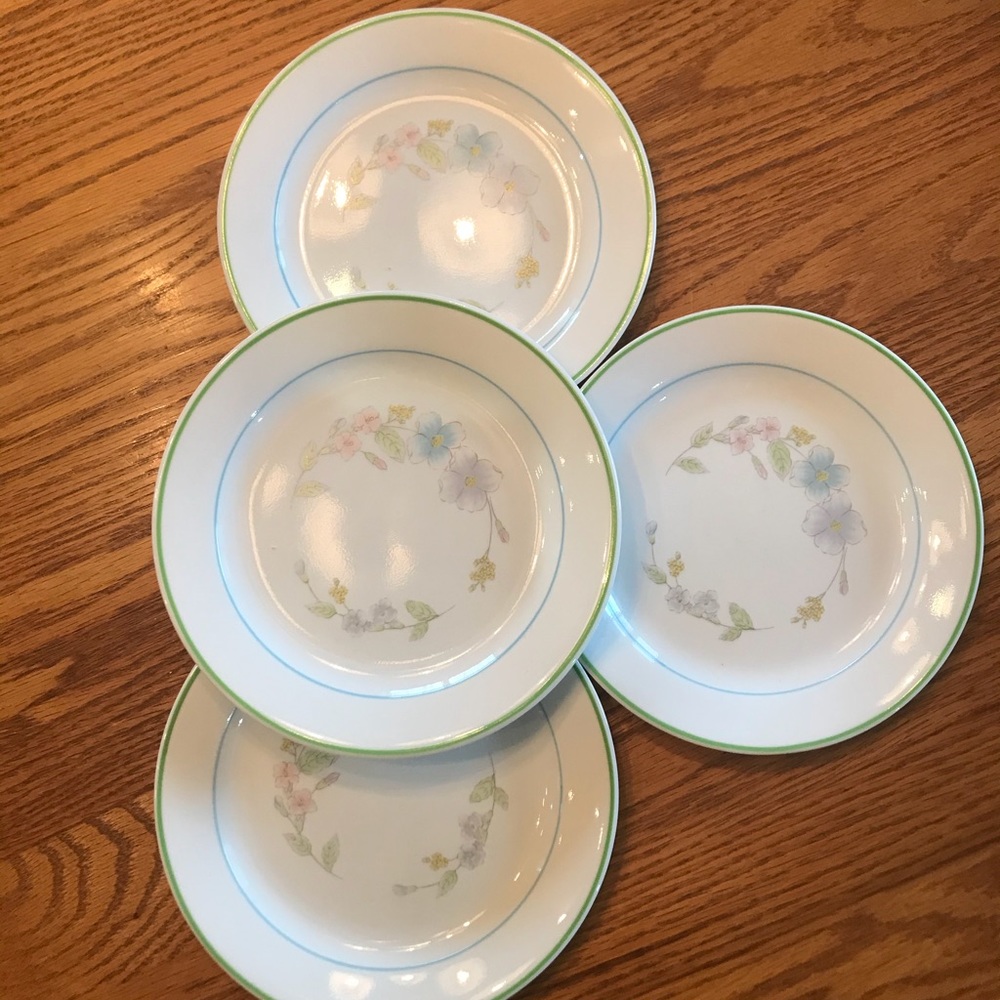 Vintage Corelle plates